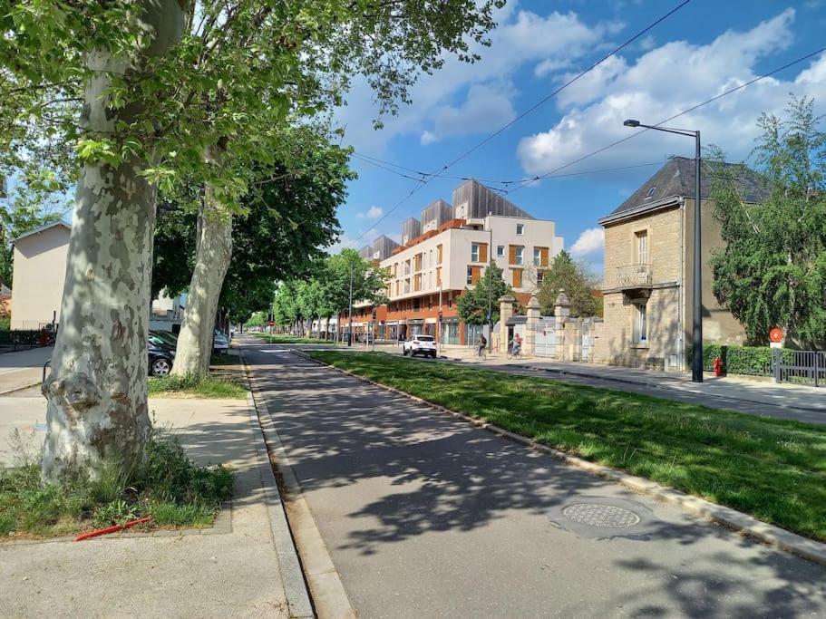 Bel Appartement Grande Terrasse Avec Parking A Dijon Exterior foto
